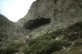 Grotte et bergerie de Scaffa dans le massif de Popolasca