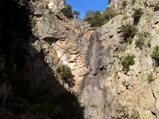 Cascade de 42m du canyon de Meriu (photo Olivier Hespel) - quasi à sec !