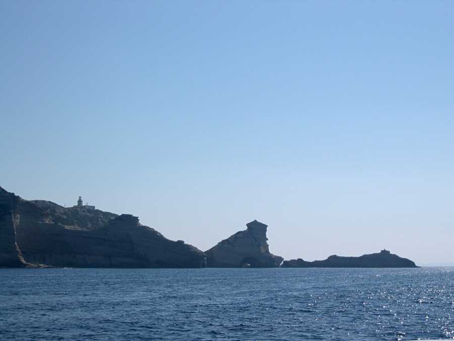 Capu Pertusatu : le phare et la statue