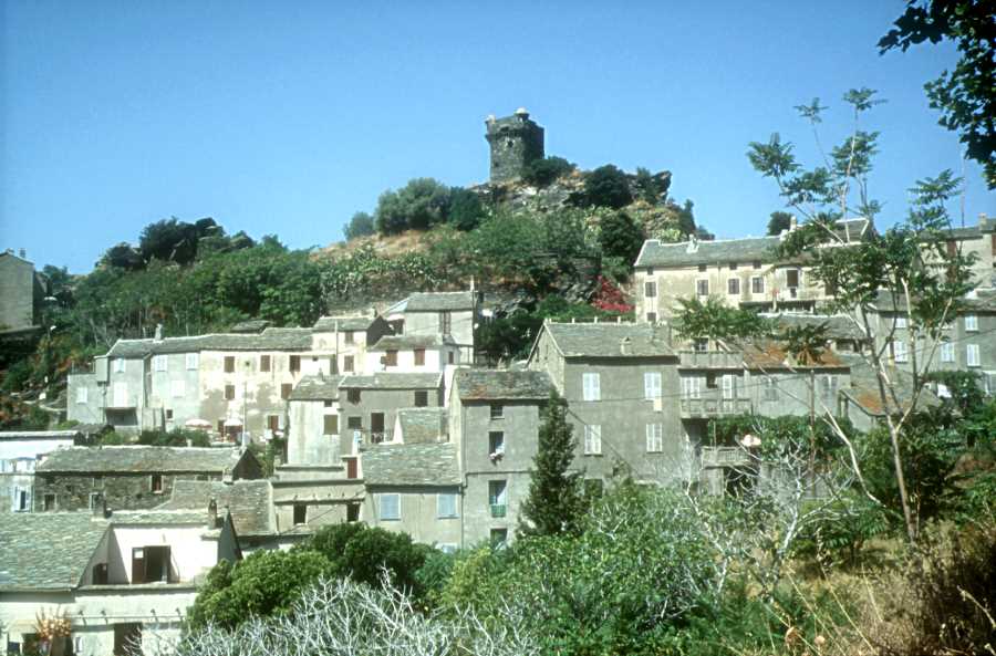 Le village et la tour de Nonza