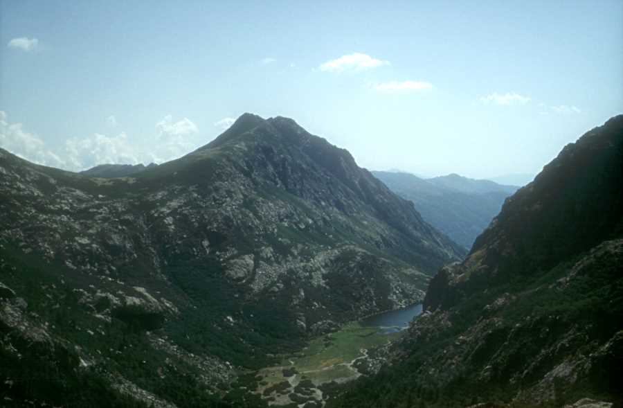A la descente du Renosu, lac de Vitalaca et haute vallée du Prunelli